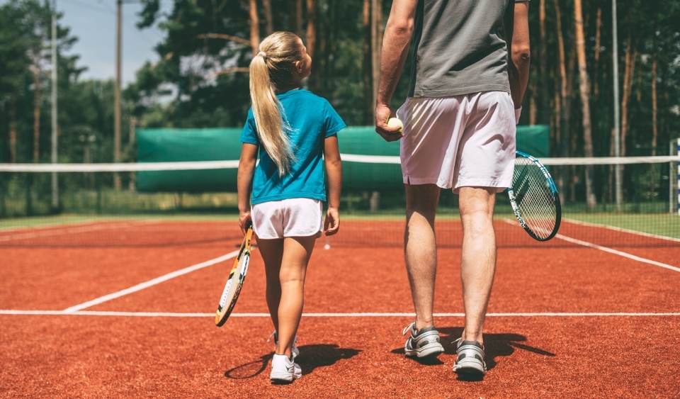 Sfaturi pentru parintii unui sportiv jucator de tenis