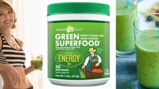 3 Smoothies care iti fac pielea mai luminoasa - superalimentul din iarba de grau Amazing Grass