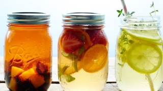 Ceaiurile verii, tonice si racoritoare + 3 retete creative pentru a te hidrata